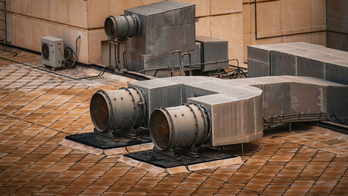 Rooftop air handling units and ductwork